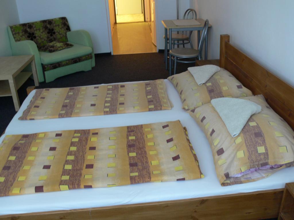 Lazza Motel Brno Esterno foto