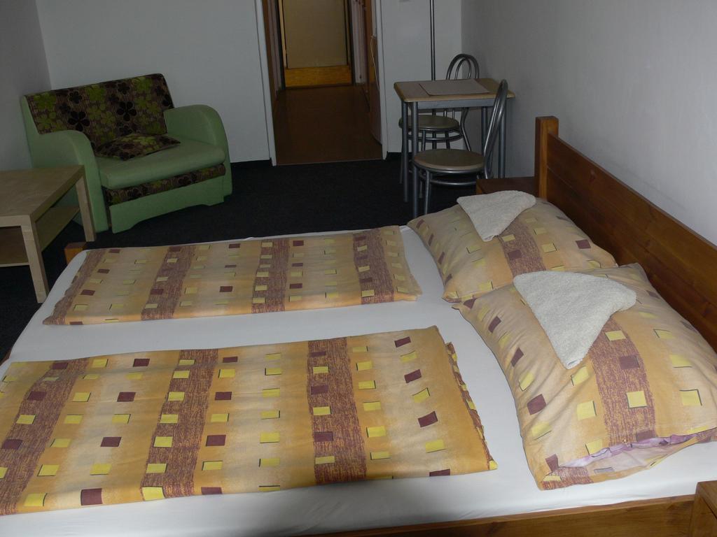 Lazza Motel Brno Esterno foto