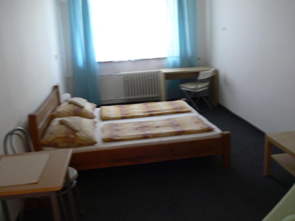 Lazza Motel Brno Esterno foto