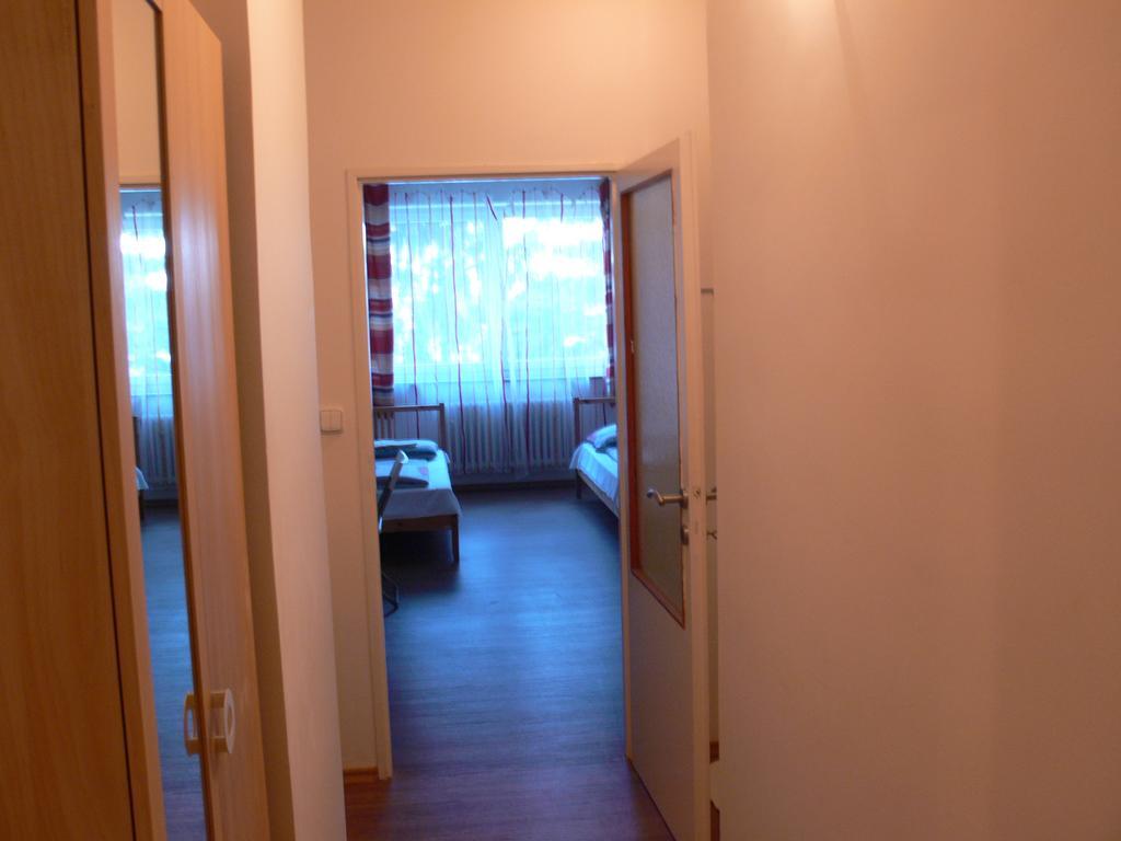 Lazza Motel Brno Esterno foto
